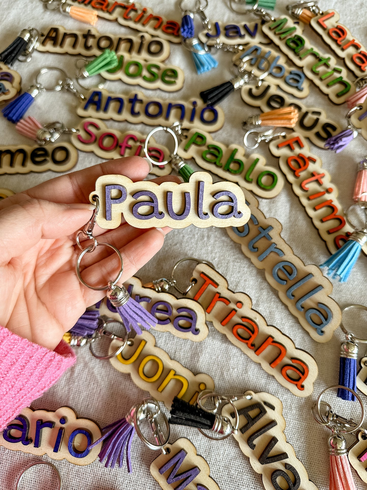 Llaveros nombres de madera 🔑