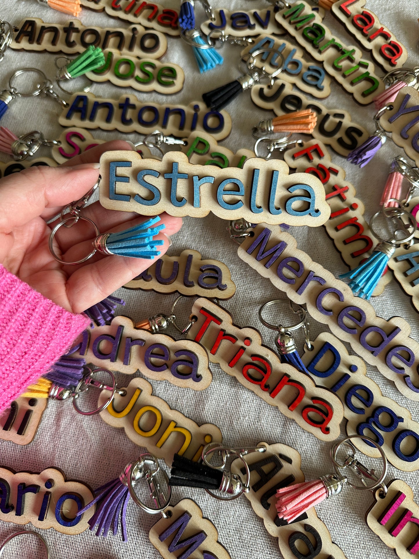 Llaveros nombres de madera 🔑