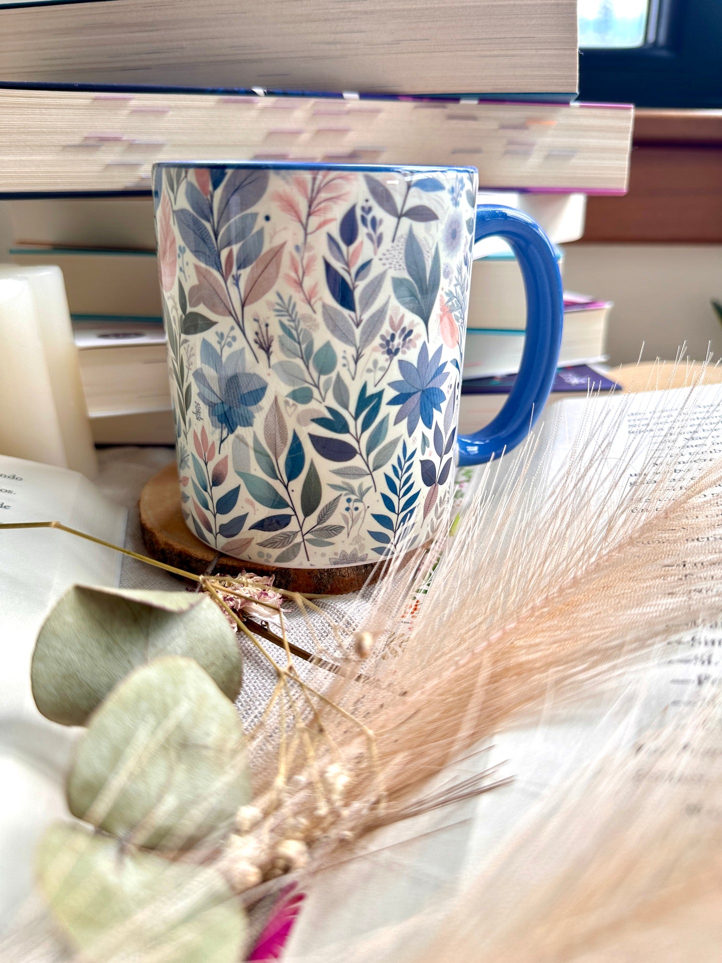 Taza - Go away! I'm reading 📚