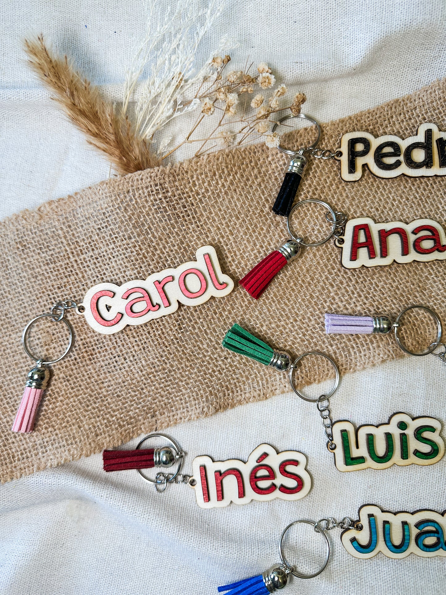Llaveros nombres de madera 🔑