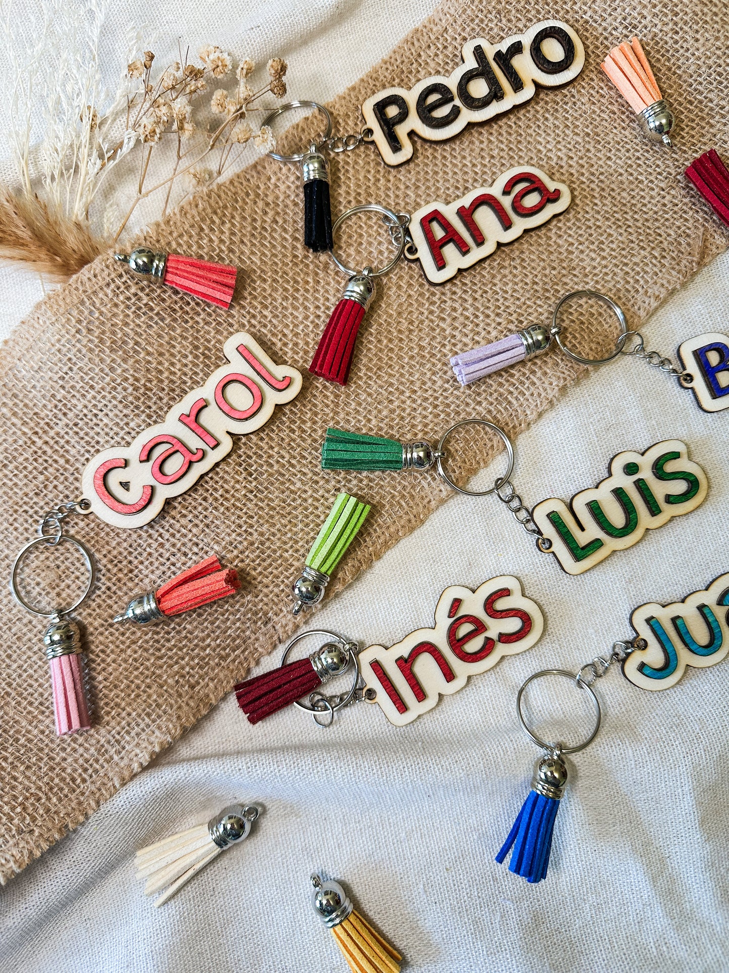 Llaveros nombres de madera 🔑