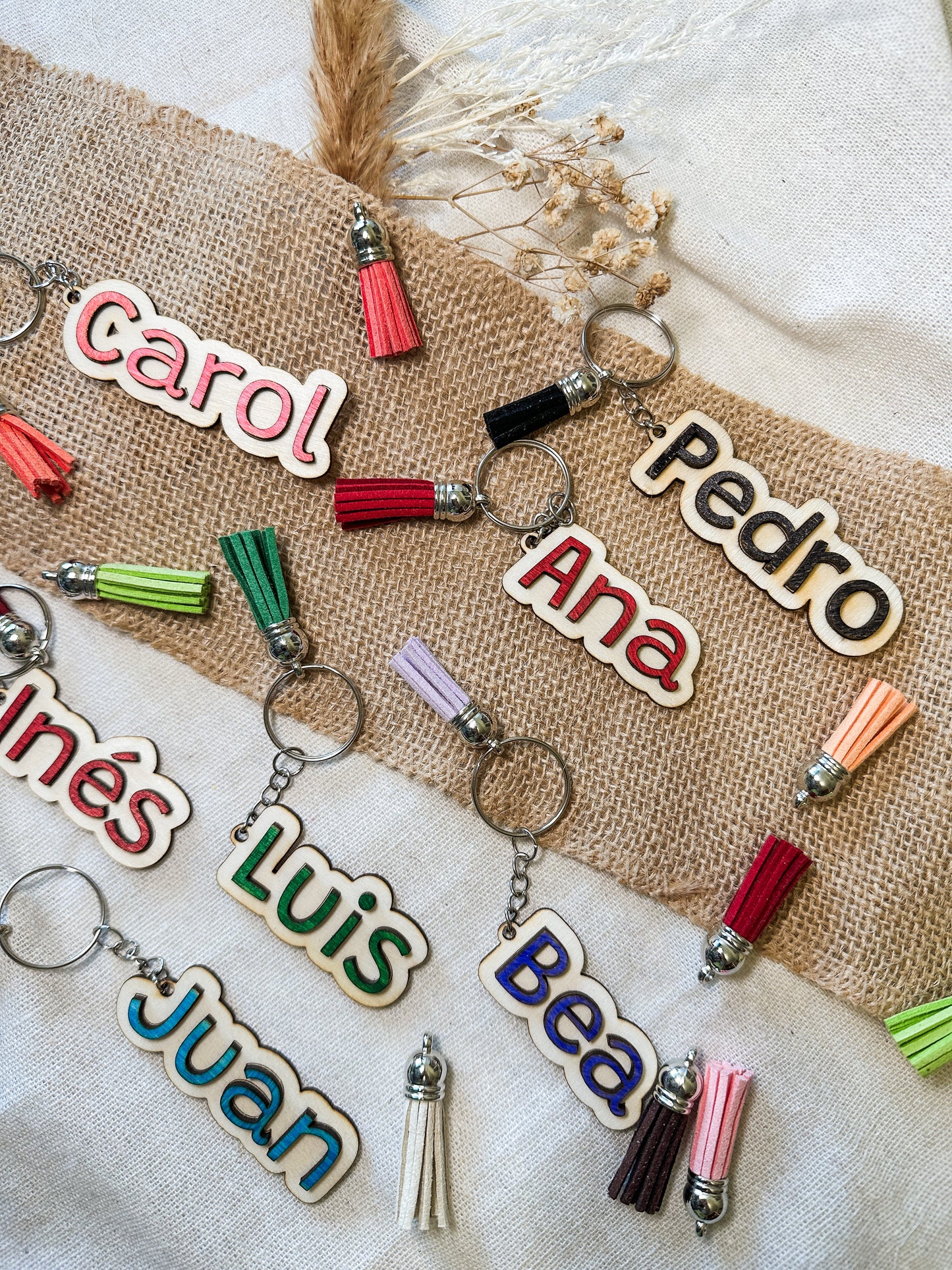 Llaveros nombres de madera 🔑