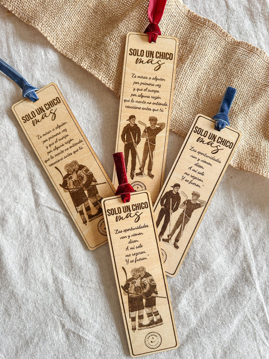 Caja Literaria "Solo un chico más" 🥅 ❤️ - PREVENTA