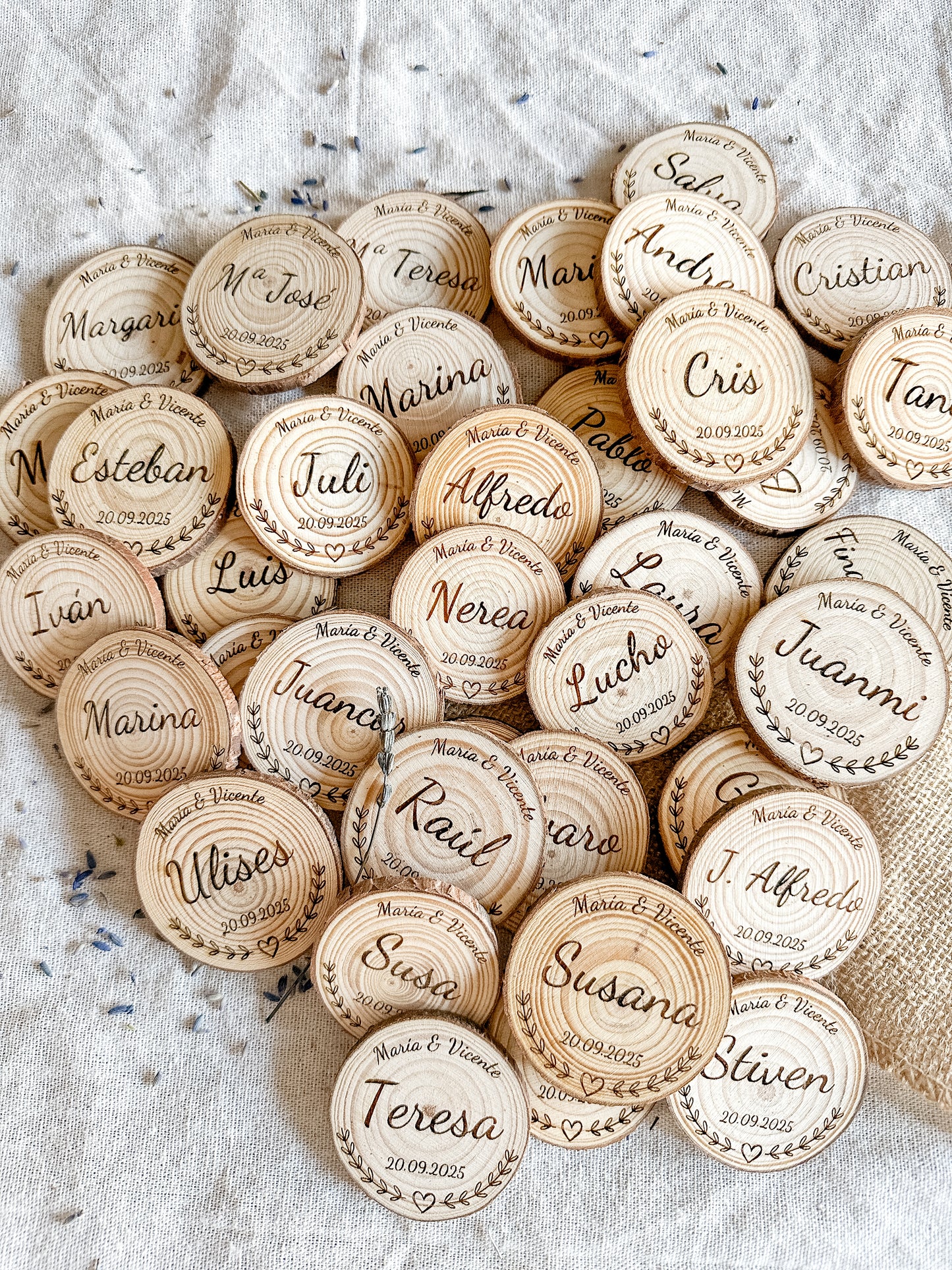 Marca sitios personalizados - Rodajas Madera con imán 🪵