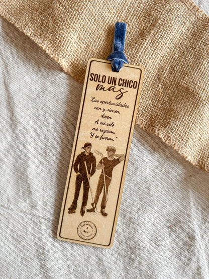 Caja Literaria "Solo un chico más" 🥅 ❤️ - PREVENTA