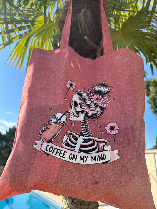 Tote Bag - "Coffee on my mind" - Última Unidad