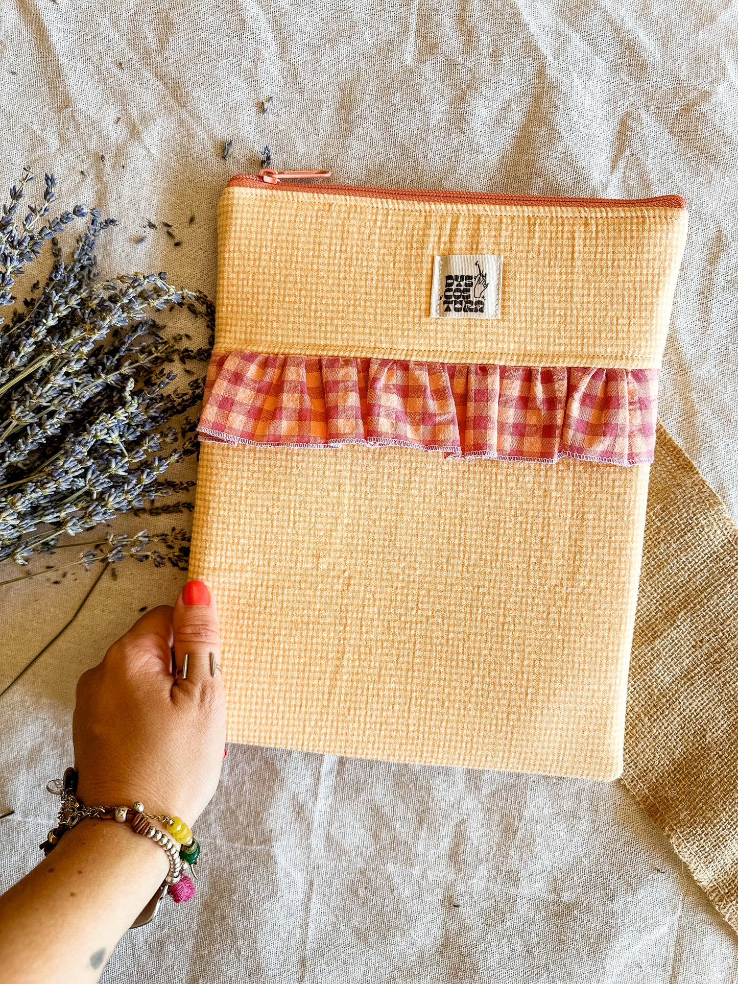 Funda libro / iPad 📚♥️ - DYS